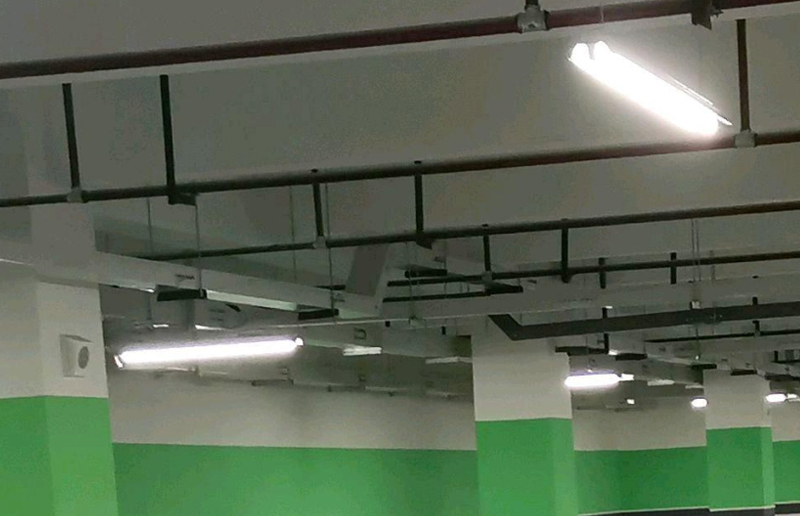 LGA-E T8 AC220-240V مستوى الحماية عالية الحماية مصباح TRI مقاوم